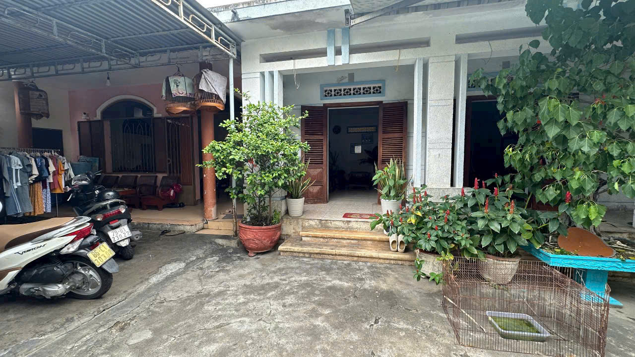 Bán nhà lô góc gần biển 251m2 giá chỉ 45tr/m2 Tôn Thất Tùng Vĩnh Phước Nha Trang - Ảnh chính