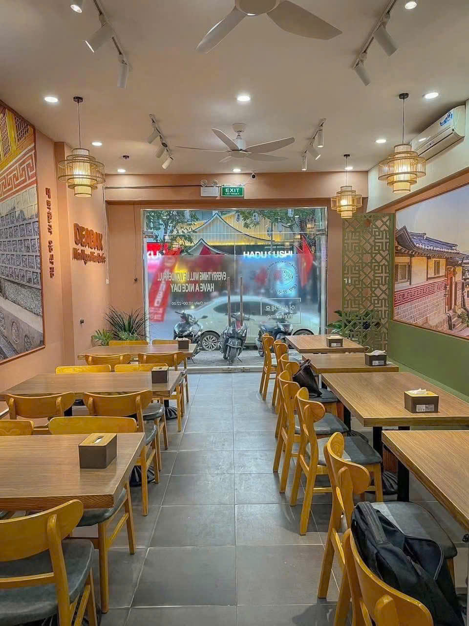 Mặt tiền quyền lực rộng 8,2m, Dt 165m2, giá 76 tỷ. Mặt phố Nguyễn Ngọc Nại, Thanh Xuân. - Ảnh 1