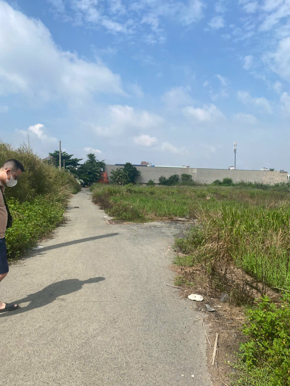 Bán đất thổ cư 28000m2, phú huu,  Q.9, Bưng Ông Thoàn, gia chi 13tr/m2, sổ đỏ - Ảnh 1