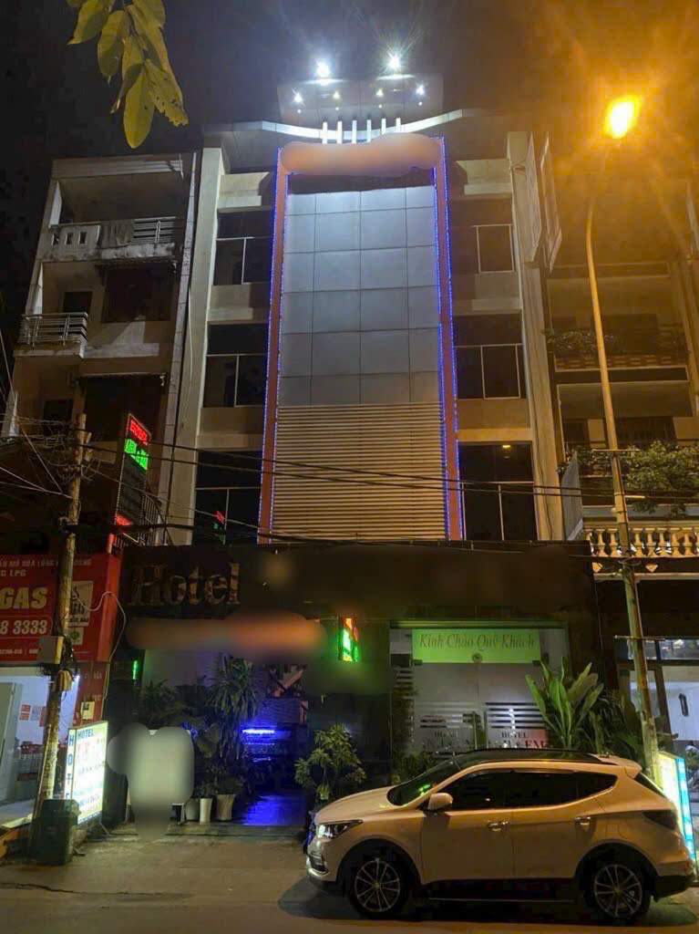 GẤP! BÁN KHÁCH SẠN 6 TẦNG MT Đ. HÀ HUY GIÁP KHU NAM LONG Q. 12- DT 166m2 (9x18)-26P- 25TỶ - Ảnh chính