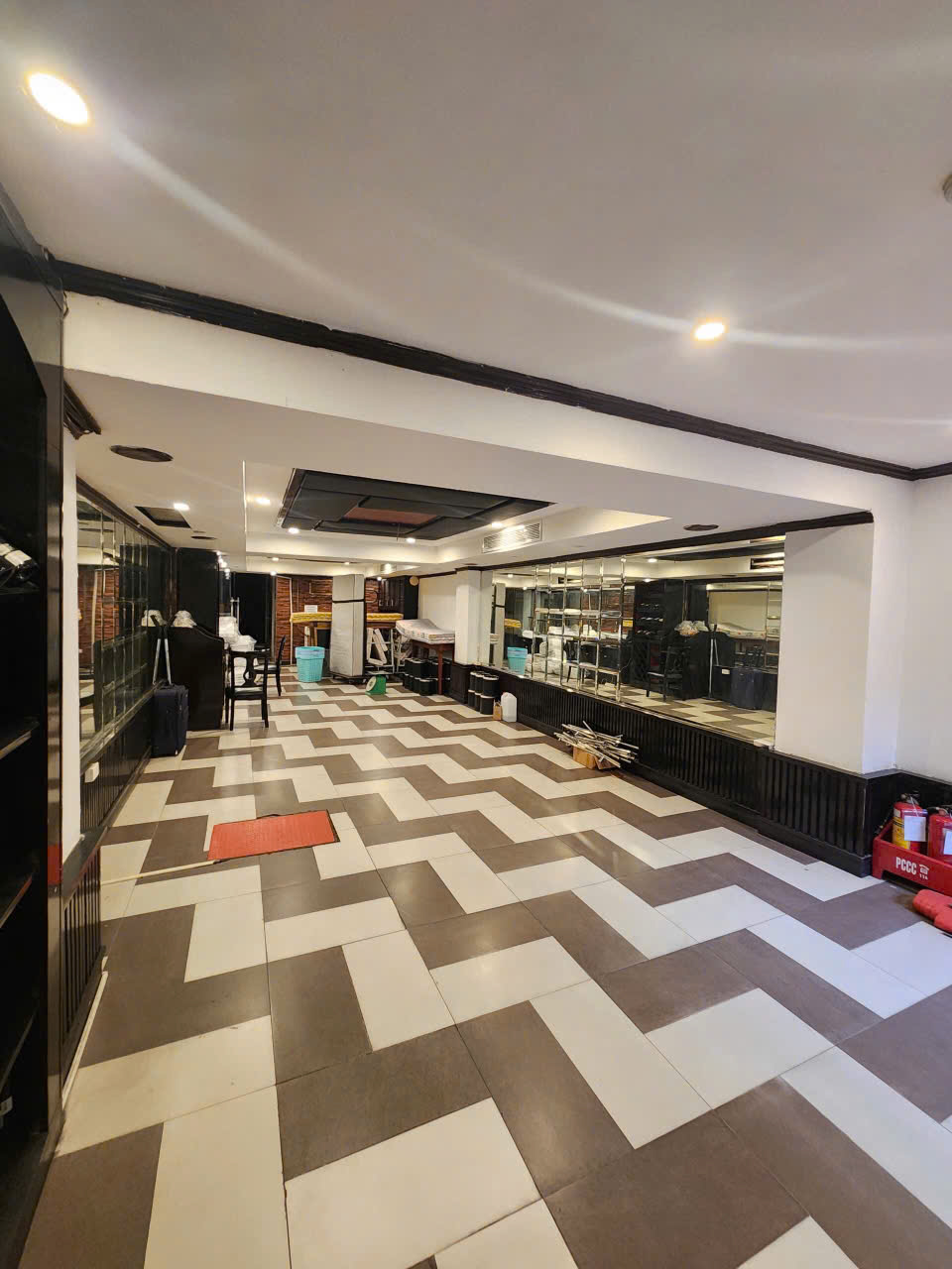 Cho thuê hầm – 19 Phan Đình Phùng, Quận Ba Đình, Hà Nội – 65m²- 40tr/tháng - Ảnh chính