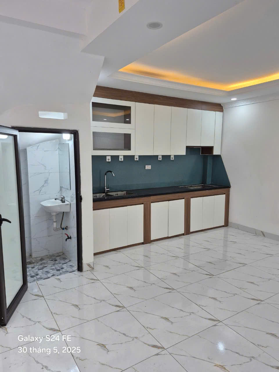 chỉ nhỉnh 5 tỷ (CTL) có nhà gần thị trấn văn điển, thanh trì,40m*5 tầng, full công năng. - Ảnh 2