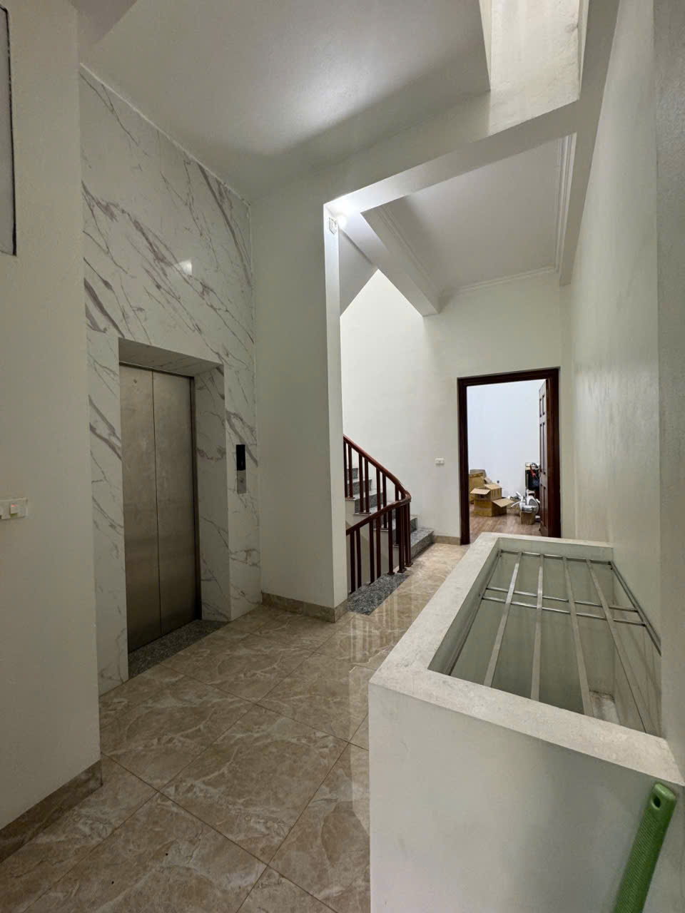 KIM GIANG- THANH LIỆT, 41 M2, 8 TẦNG THANG MÁY, MẶT TIỀN 5 M, GIÁ NHỈNH 12 TỶ - Ảnh 2