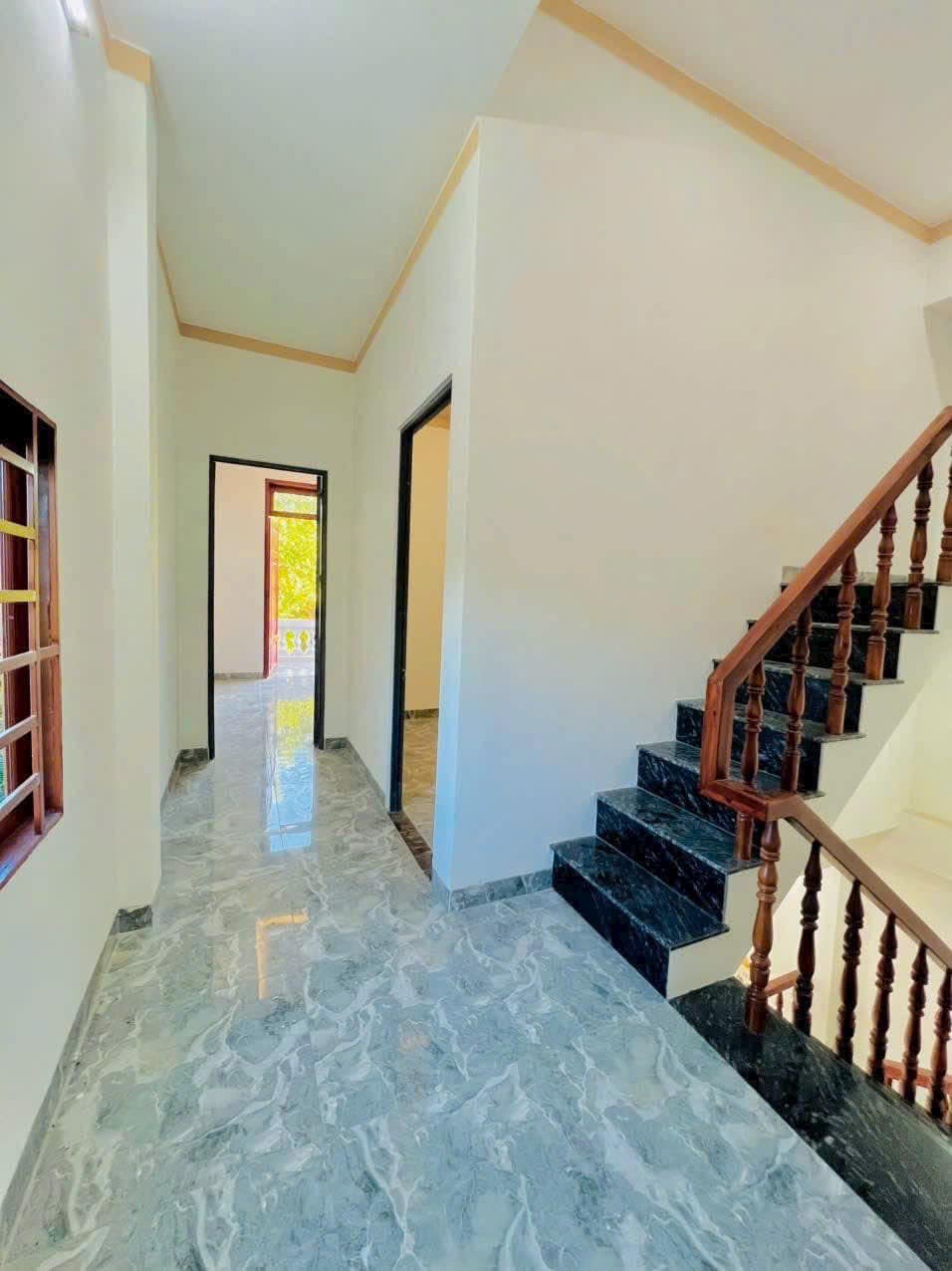 Chủ ngộp tiền, bán gấp nhà sân xe hơi diện tích 122m2 tại Thái Hoà - Bình Dương - Ảnh 1