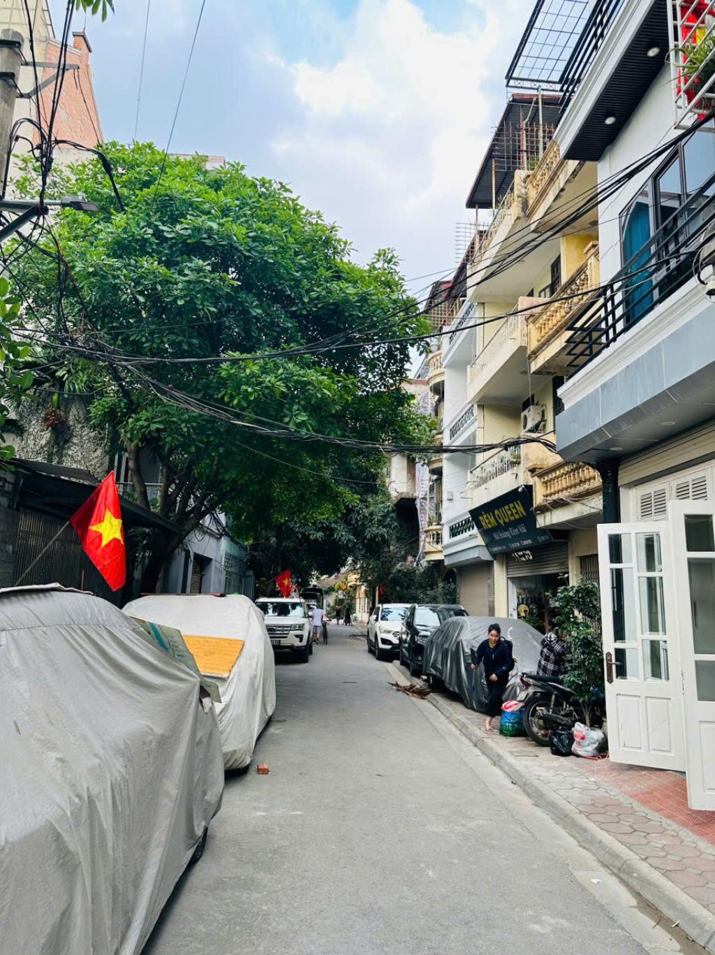BÁN NHÀ ÁI MỘ 18 tỷ 55m CÓ VỈA HÈ,Ô TÔ ĐỖ CỬA,LONG BIÊN HÀ NỘI - Ảnh 1