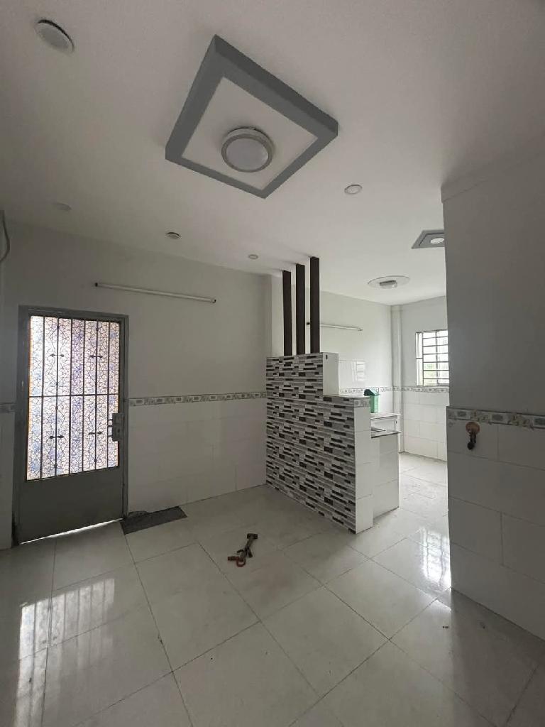 Bán nhà Nguyễn Thị Tú, gần ngã tư Gò Mây, Bình Tân, 24m2 - 4x6 - 2 tầng, chỉ 2 tỷ. - Ảnh chính