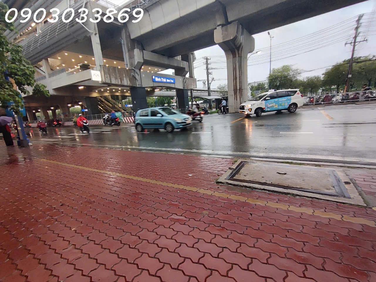 CẦN BÁN NHÀ 2 TẦNG MẶT TIỀN XA LỘ HÀ NỘI - ĐỐI DIỆN TRẠM METRO -  23 TỶ - 135M2 - 2 TẦNG - Ảnh 2