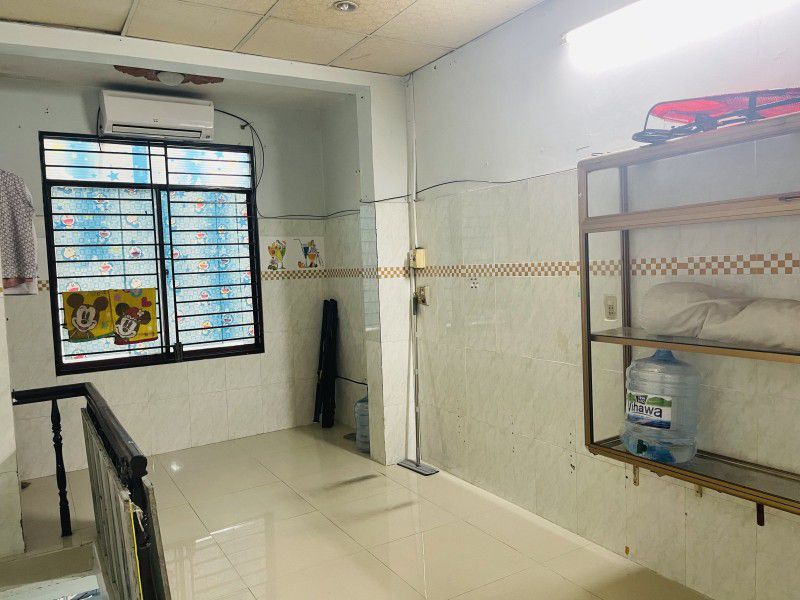 NHÀ XE HƠI ĐỖ CỬA - 30M RA MẶT TIỀN Ô TÔ - HUỲNH VĂN NGHỆ - P.15 - TÂN BÌNH - NHÀ ĐẸP 2 TẦNG - 2PN - Ảnh 3