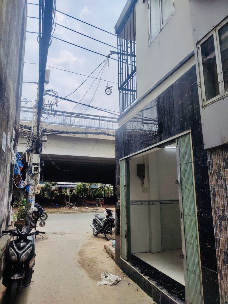 NHÀ QUẬN 7 - MẶT TIỀN ĐƯỜNG NGUYỄN VĂN QUỲ - 2 TẦNG - 2 PN - GIẢ CHỈ 2.1 TỶ - Ảnh 4