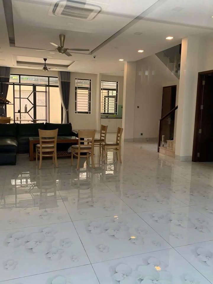 SIÊU PHẨM VEN BIỂN – DIỆN TÍCH KHỦNG 220M² – NGANG 6M TẠI SƠN TRÀ - ĐÀ NẴNG - Ảnh 2