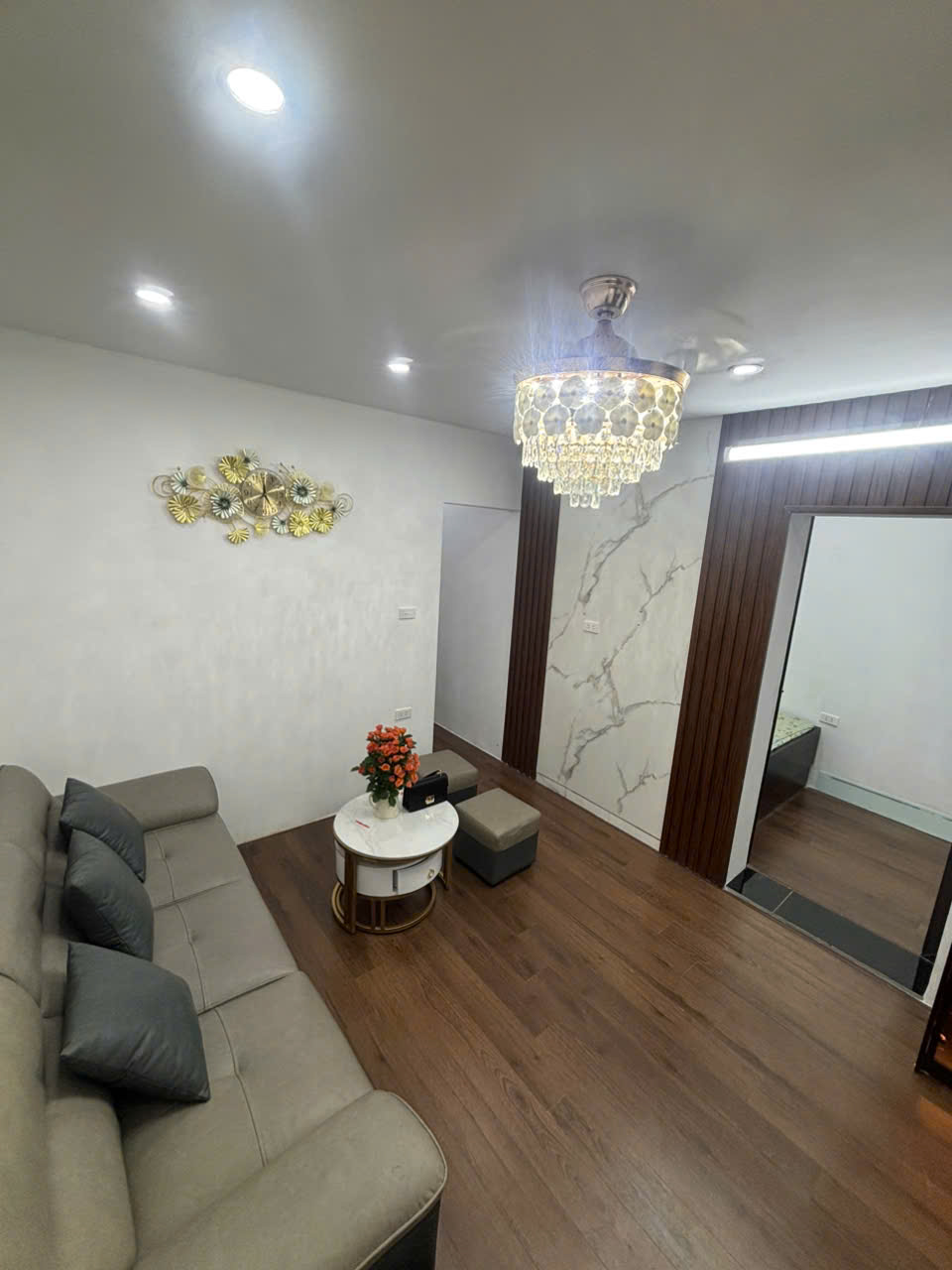 Bán nhà tập thể Thổ Quan - Khâm Thiên - Đống Đa DTSD 65m, 3 ngủ, full nội thất giá 3.79 tỷ - Ảnh chính