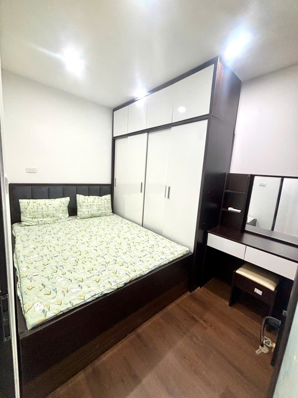 Bán nhà tập thể Thổ Quan - Khâm Thiên - Đống Đa DTSD 65m, 3 ngủ, full nội thất giá 3.79 tỷ - Ảnh 2