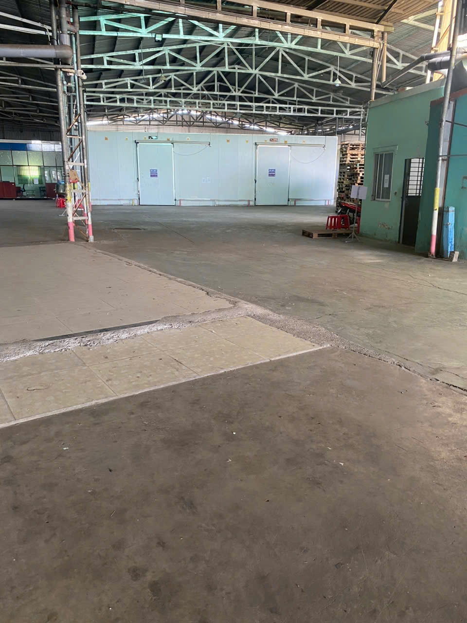 BÁN NHÀ XƯỞNG MẶT TIỀN TỈNH LỘ DT879, 2300M2 SẴN SHR CHỈ 20 TỶ. LH:0938898920 – 0938702006. - Ảnh 5