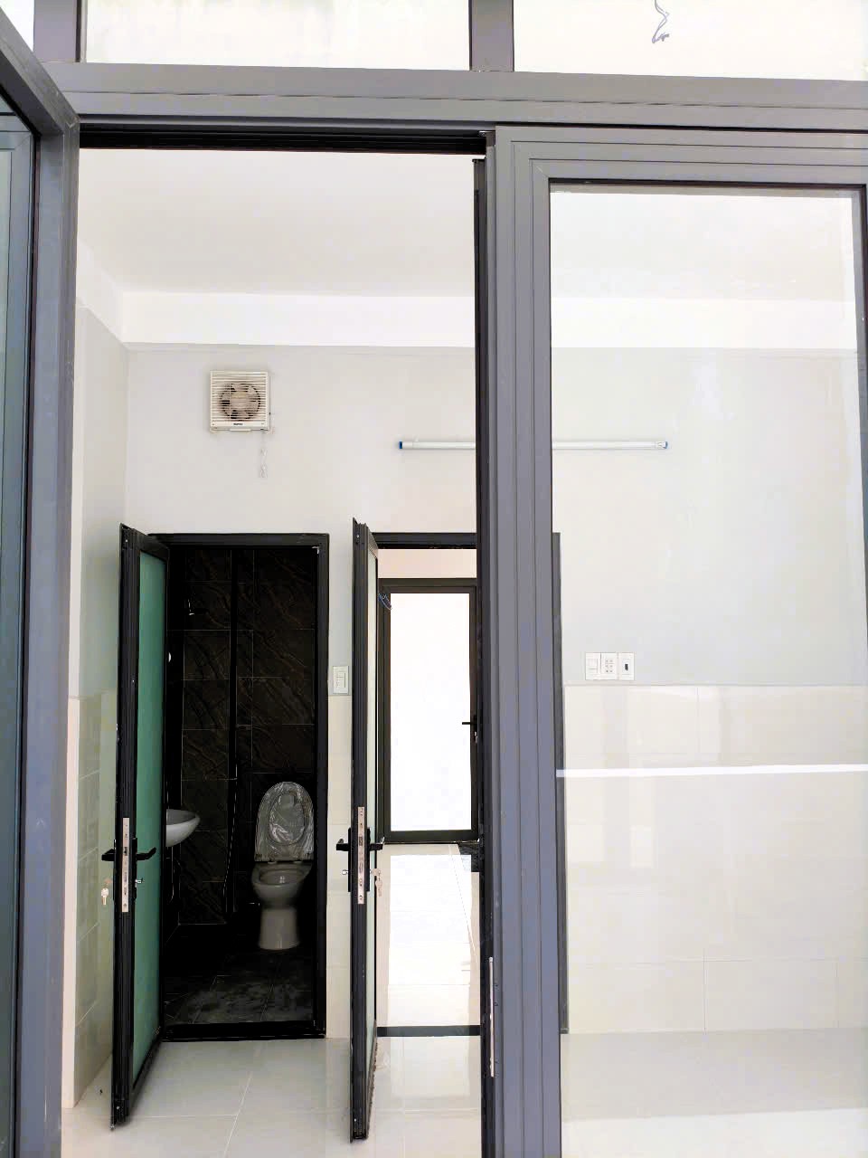 Cho thuê nhà nguyên căn đường 18, Hiệp Bình Chánh 136m2 tiện kinh doanh - Ảnh 4