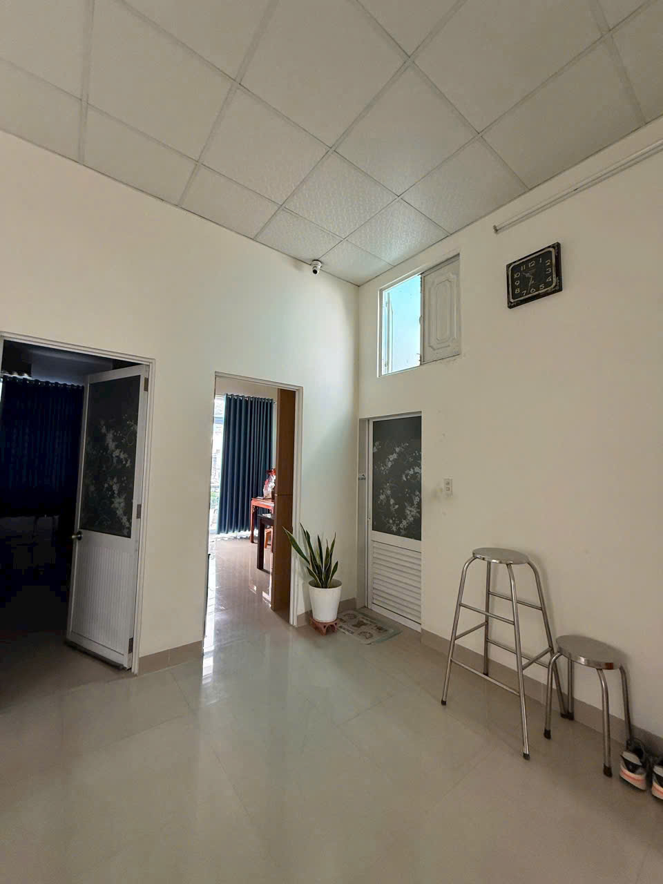 Bán Nhà 1 trệt  1 lầu đường 7m, hai ô tô né nhau tại Vĩnh Hải - Nha Trang Cách 2/4 Chỉ 100m - Ảnh 2
