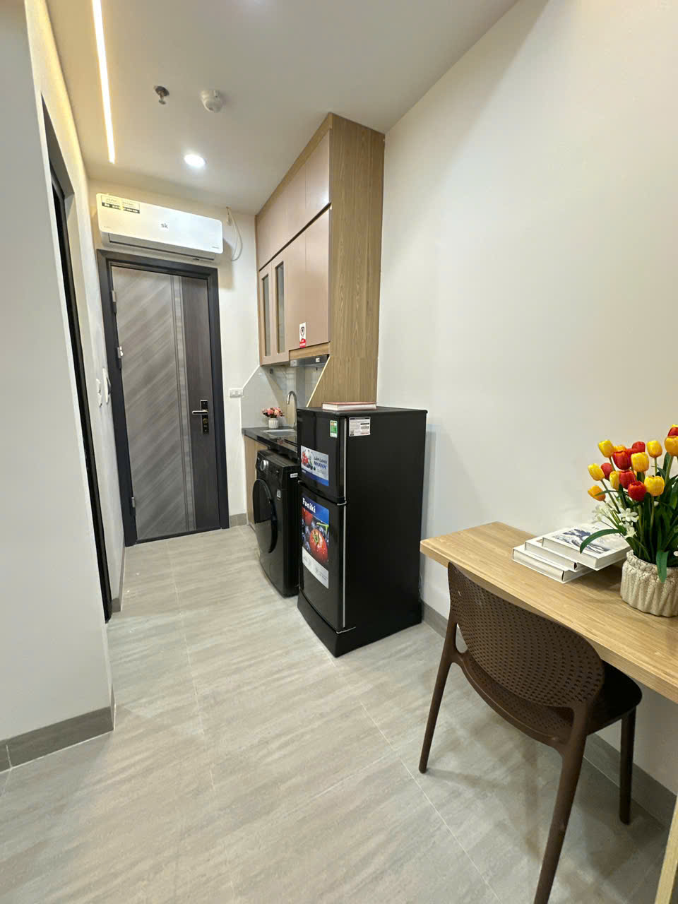 (Tin thật 100%) Bán tòa CHDV xây mới 60m2 x 16CH ở Phạm Văn Đồng - Dòng tiền 1 tỷ/năm -Cách phố 25m - Ảnh 1