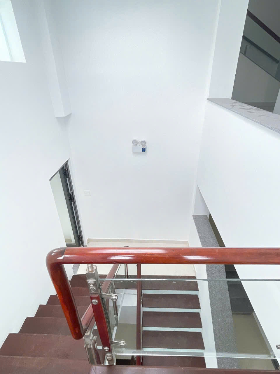 Bán tòa nhà mặt tiền Tân Sơn Nhì Tân Phú 200m2- 8 Tầng thang máy dòng tiền 230tr/th-55 tỷ - Ảnh 2