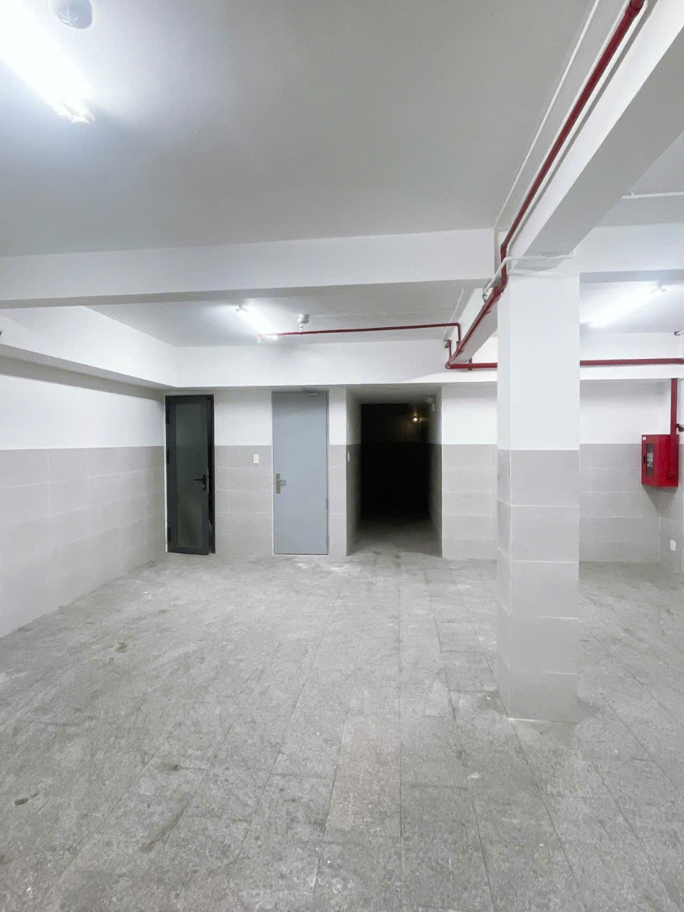 Bán tòa nhà mặt tiền Tân Sơn Nhì Tân Phú 200m2- 8 Tầng thang máy dòng tiền 230tr/th-55 tỷ - Ảnh 1