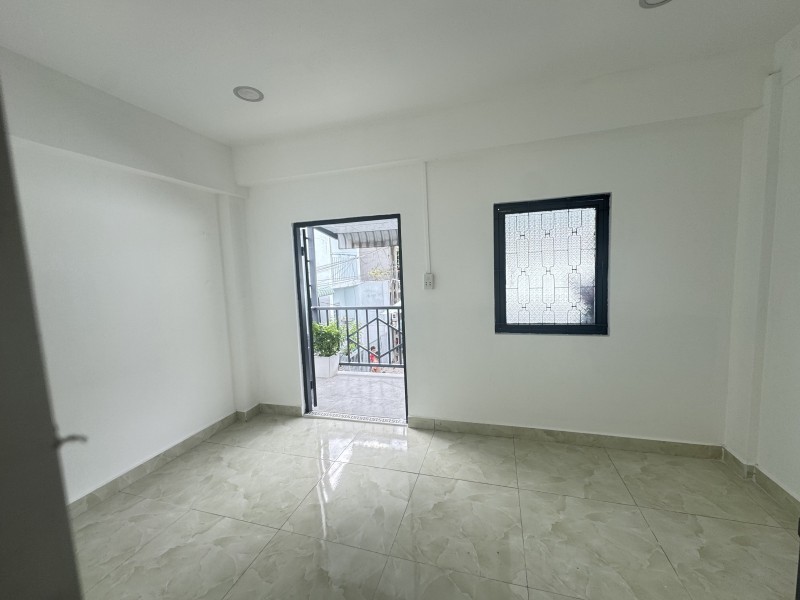 Bán nhà 1 Trệt 1 Lầu Thủ Đức,Sổ Hồng Riêng đường xe hơi,chỉ 1,8 tỷ.DUY NHẤT 1 CĂN - Ảnh 3