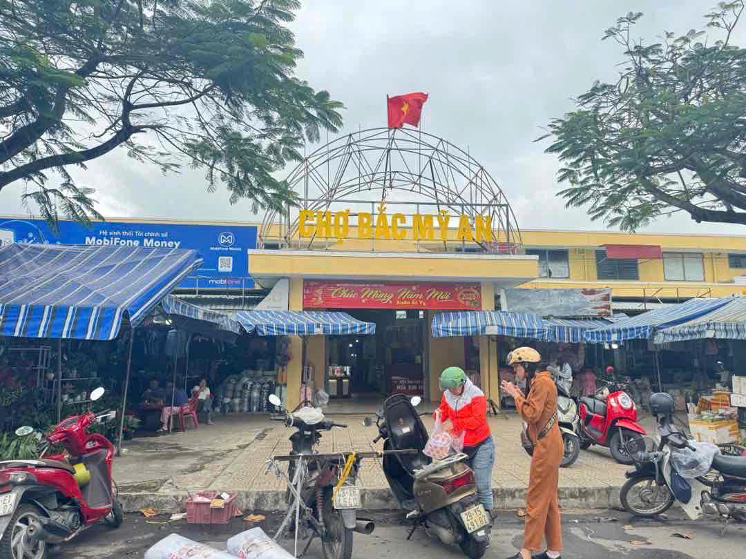 Giảm 1 ty ! Mặt tiền Mỹ Đa Đông 3 DT 85m2 dòng tiền 15 triệu/tháng đối diện chợ Bắc Mỹ An - Ảnh chính