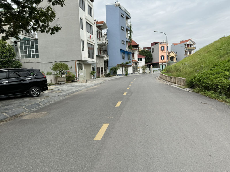 Đất mặt tiền đê Vàng 80,5m2, View sông Đuống, ô tô tránh, an sinh đỉnh! - Ảnh chính