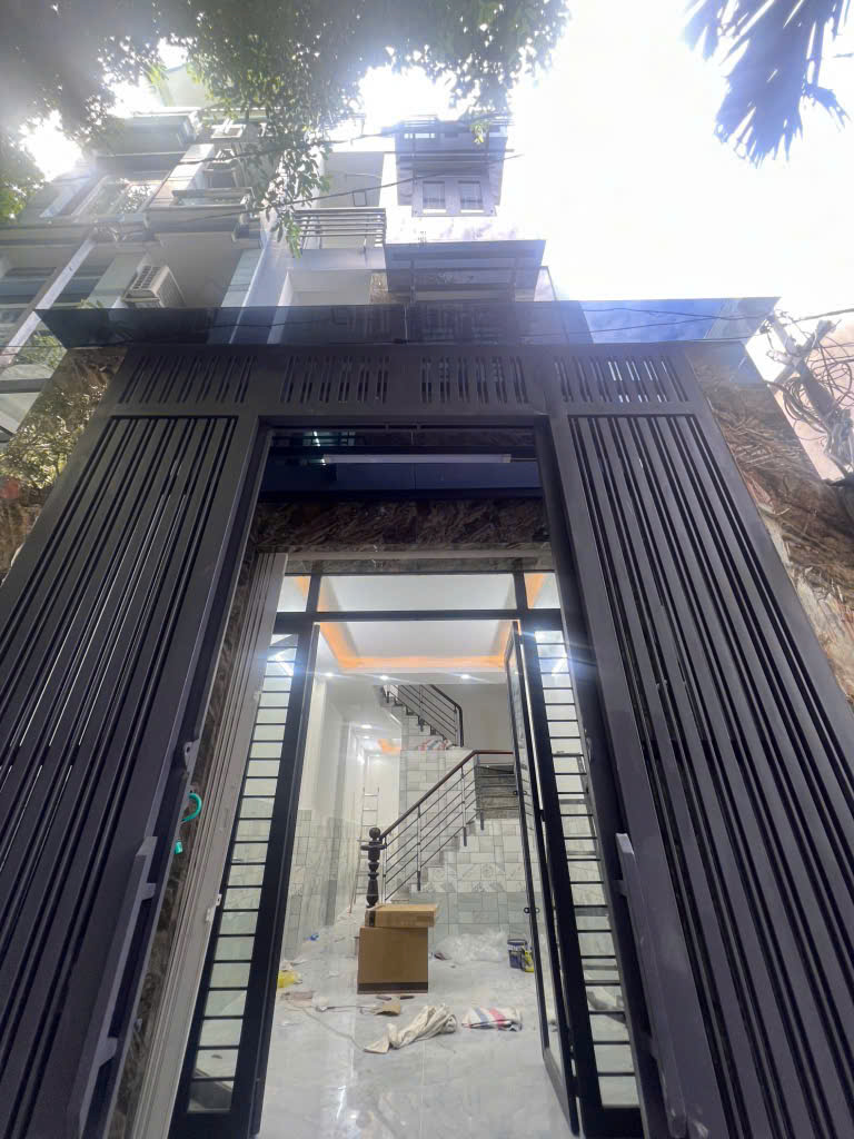 Nhà mới 4 tầng 42m2 Bình Đông Quận 8 giá 5 tỉ còn thương lượng - Ảnh 1
