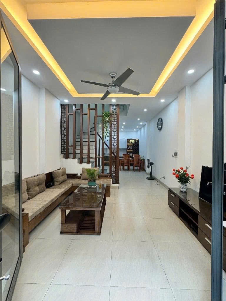 BÁN NHÀ 12 tỷ NGUYỄN VĂN CỪ 50m NGÕ Ô TÔ,GARA KHU VÍP LONG BIÊN HÀ NỘI - Ảnh 2