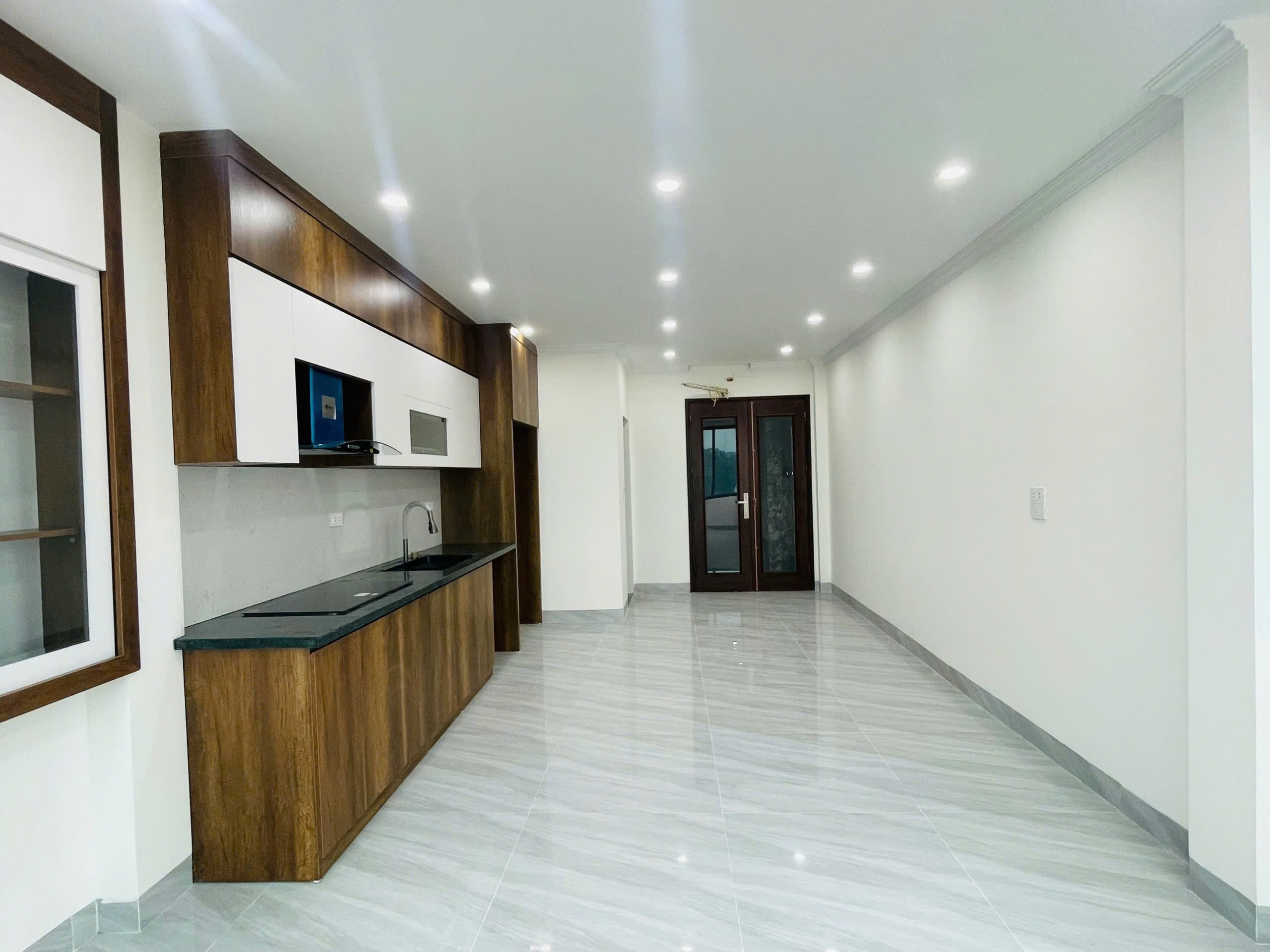 Bán nhà đường Võ Chí Công, Hoàng Quốc Việt, Cầu Giấy 38m2 xây 6 tầng thang máy giá 8.95 tỷ - Ảnh chính