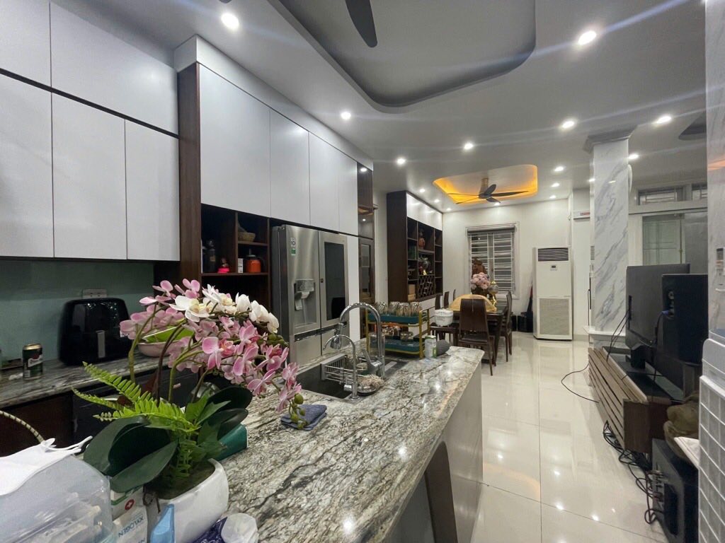 Bán nhà Trích Sài hồ Tây, ở sướng, 69m chỉ 18.5 tỷ - Ảnh 2