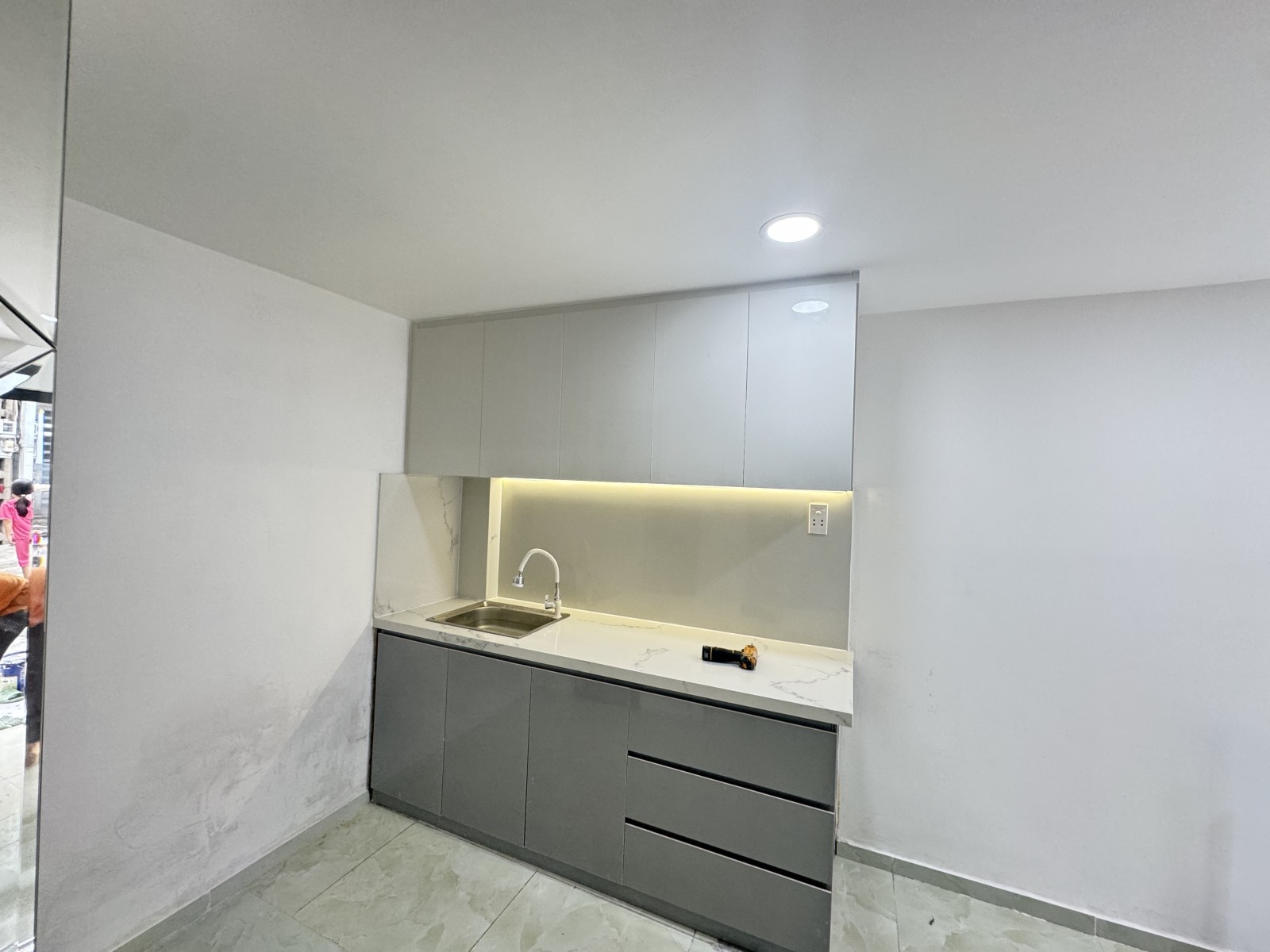 Nhà nhỏ Linh Xuân Thủ Đức giá 1.8 tỷ, hẻm xe hơi, sổ riêng - Ảnh 1