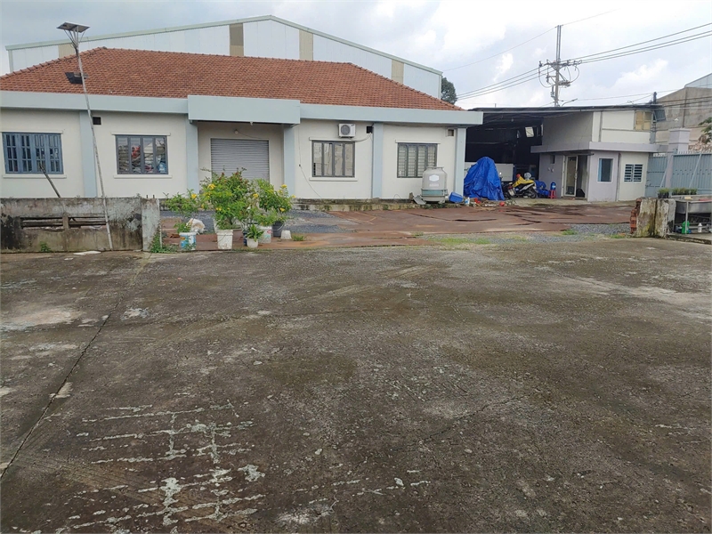 D236 chuyển nhượng toàn bộ đất kèm nhà xưởng tại KCN. giấy tờ đầy đủ bàn giao liền - Ảnh 3