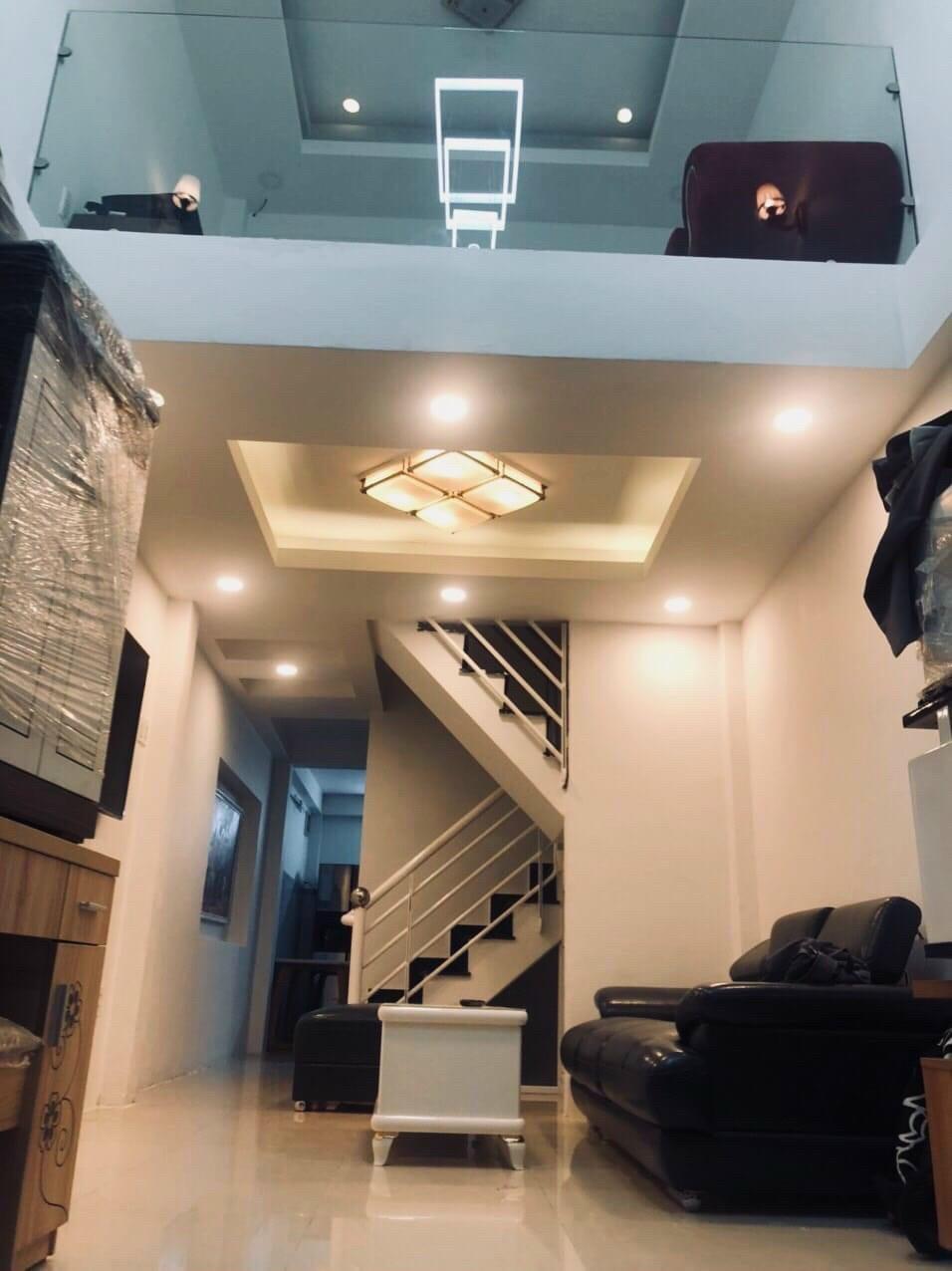 *QUẬN 10 - NHÀ ĐẸP, 4 TẦNG 50M -TẶNG TOÀN BỘ NỘI THẤT CAO CẤP  CHO THUÊ 18TR/TH. - Ảnh 1
