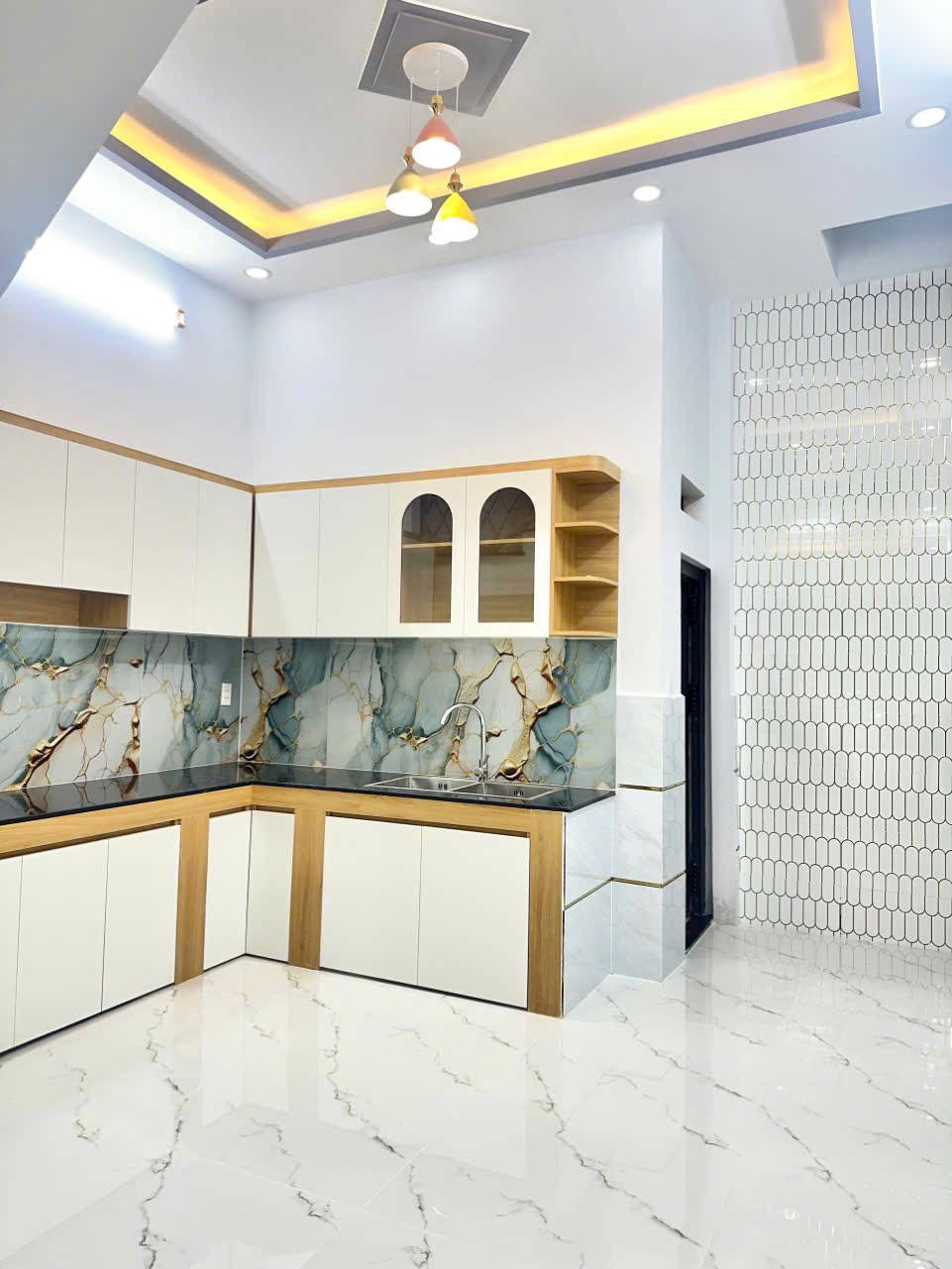 BÁN GẤP NHÀ Lê Văn Quới  GIÁ MỀM 6.15 tỷ Bình Tân Hồ Chí Minh <br><br>🏡 Bán nhà HXH đường Lê Văn Quới - Ảnh 2