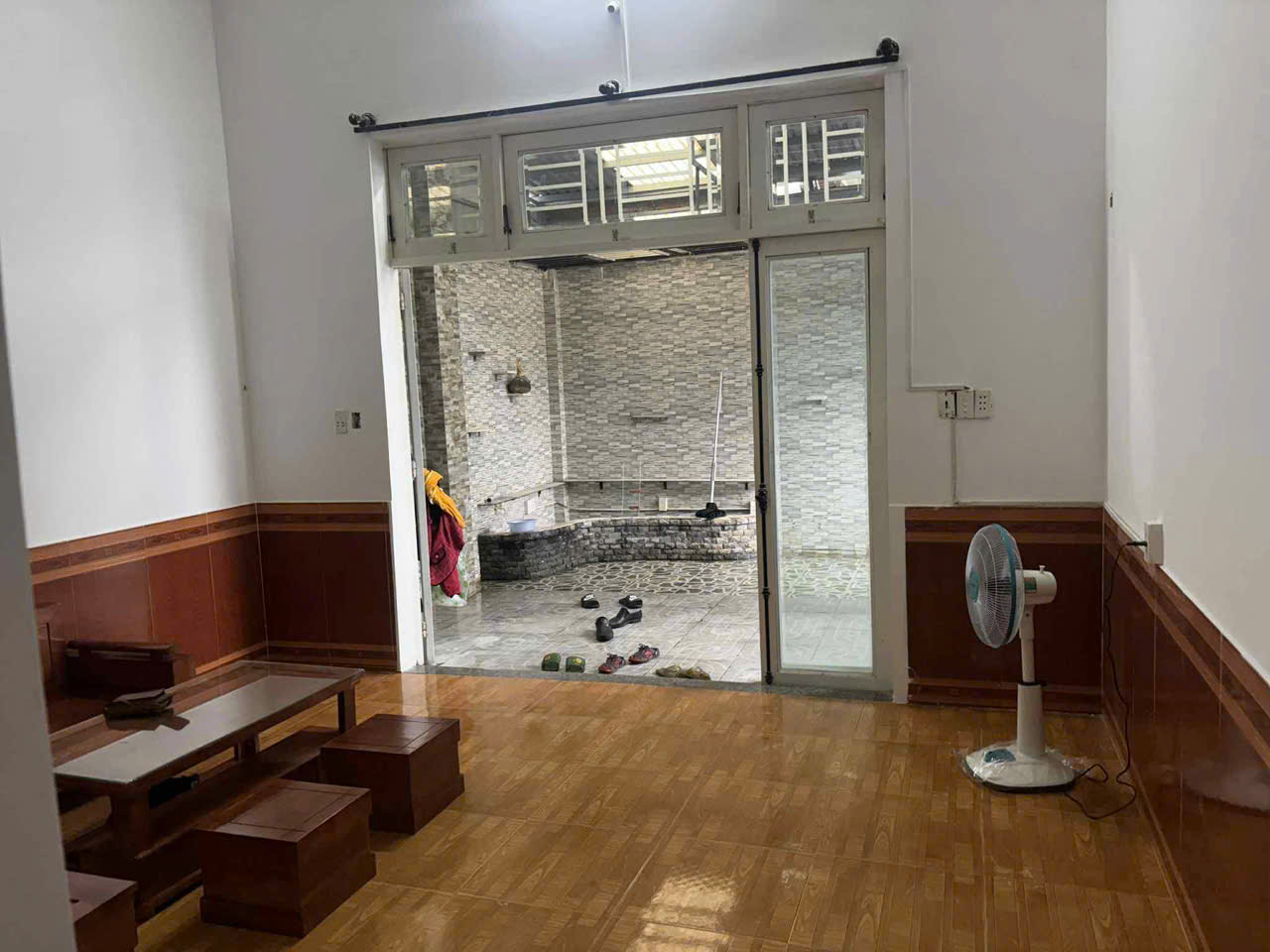 DIỆN TÍCH LỚN 121 m2 ĐƯỜNG OTO VÀO TẬN CỬA Nhà 2 tầng đầy đủ công năng 2.15 tỷ - Ảnh chính