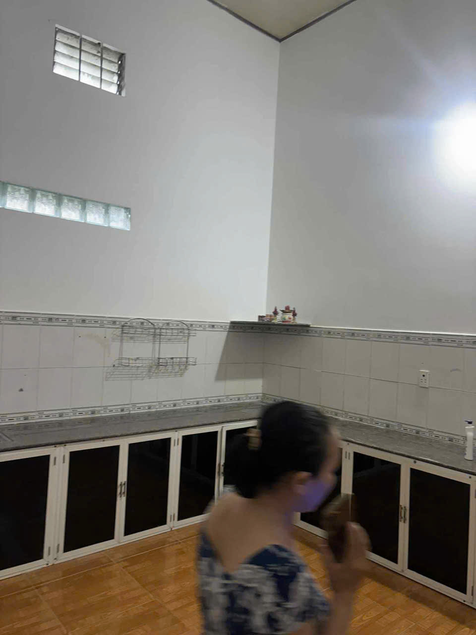 DIỆN TÍCH LỚN 121 m2 ĐƯỜNG OTO VÀO TẬN CỬA Nhà 2 tầng đầy đủ công năng 2.15 tỷ - Ảnh 1