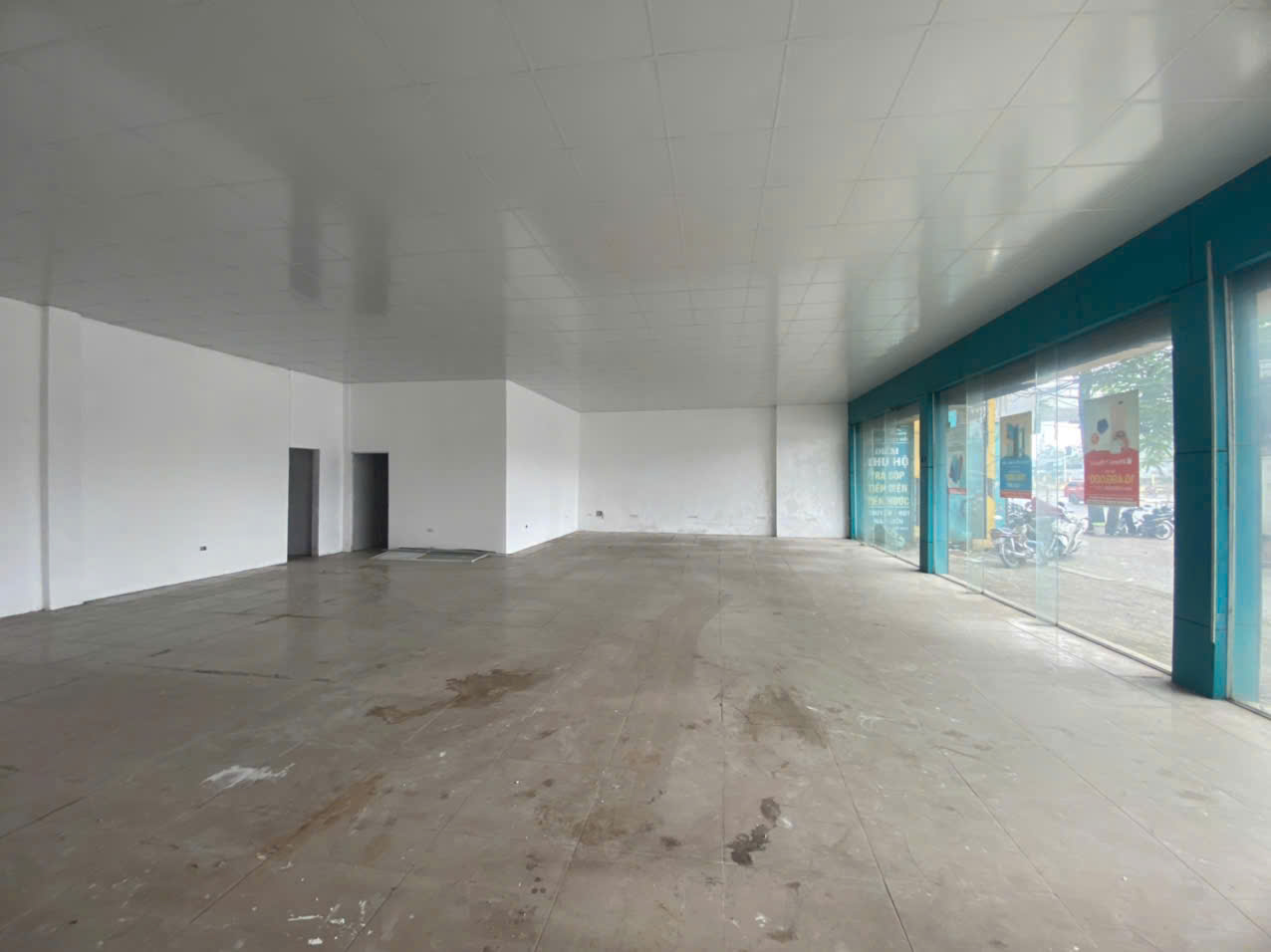 CHO THUÊ SHOWROOM, KHO XƯỞNG 543M2  MẶT ĐƯỜNG NGỌC HỒI - - Ảnh 1