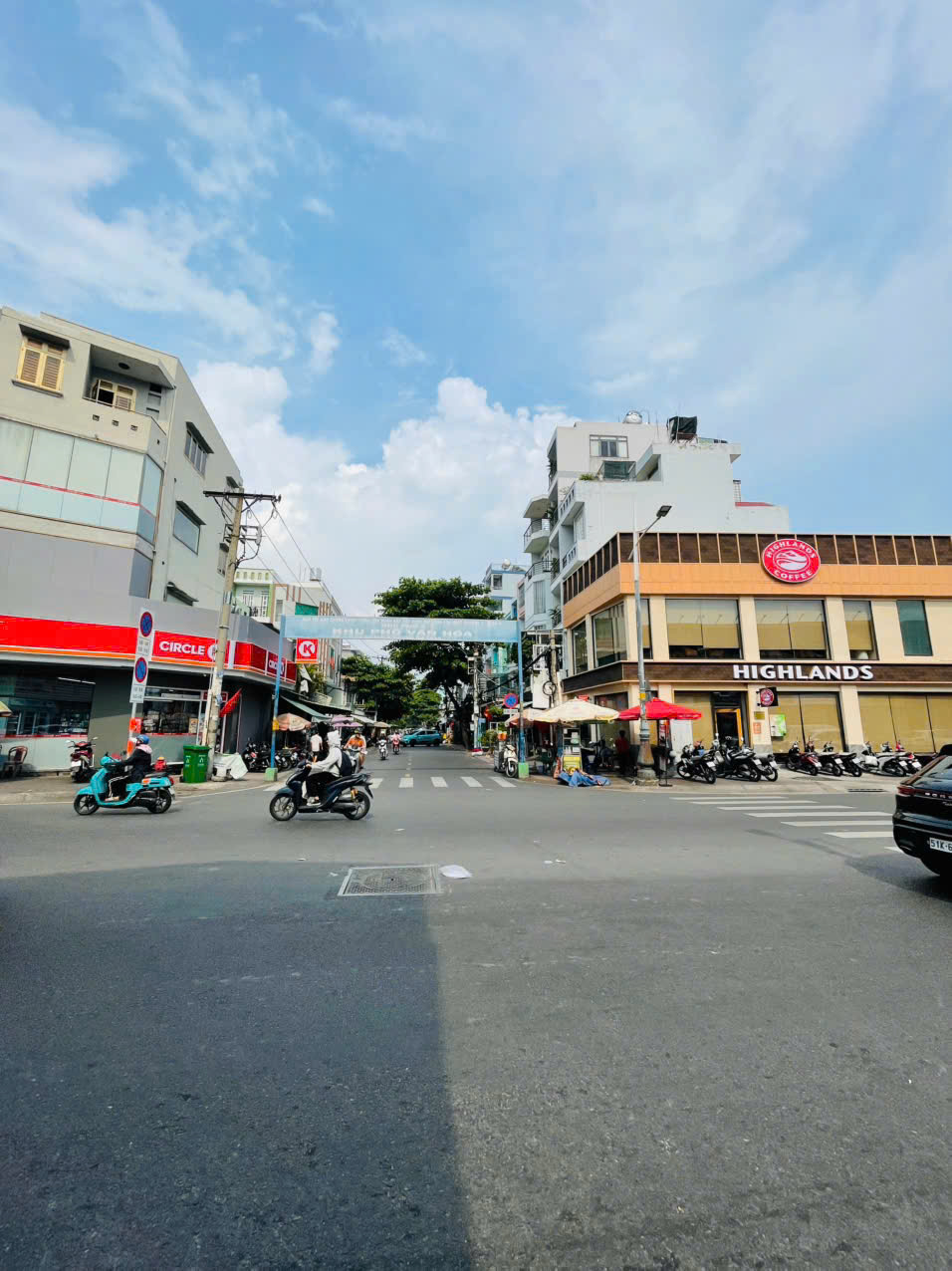NHÀ LÔ GÓC SIÊU ĐẸP DƯƠNG BÁ TRẠC – KHÔNG QUY HOẠCH – XE HƠI TỚI CỬA – CHỈ HƠN 6 TỶ - Ảnh chính