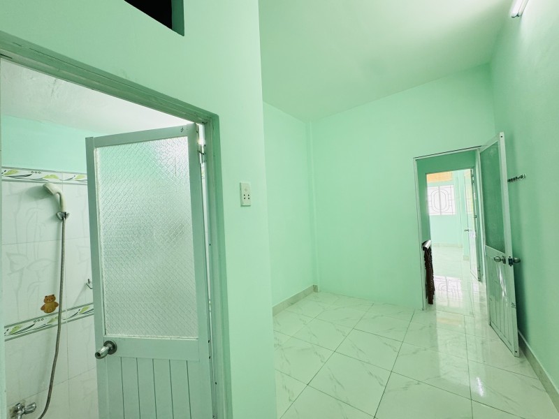 Bán Nhà 2 Tầng Sổ Hồng Riêng - Hiệp Thành, Quận 12, Hxh - 2.45 tỷ. - Ảnh 1