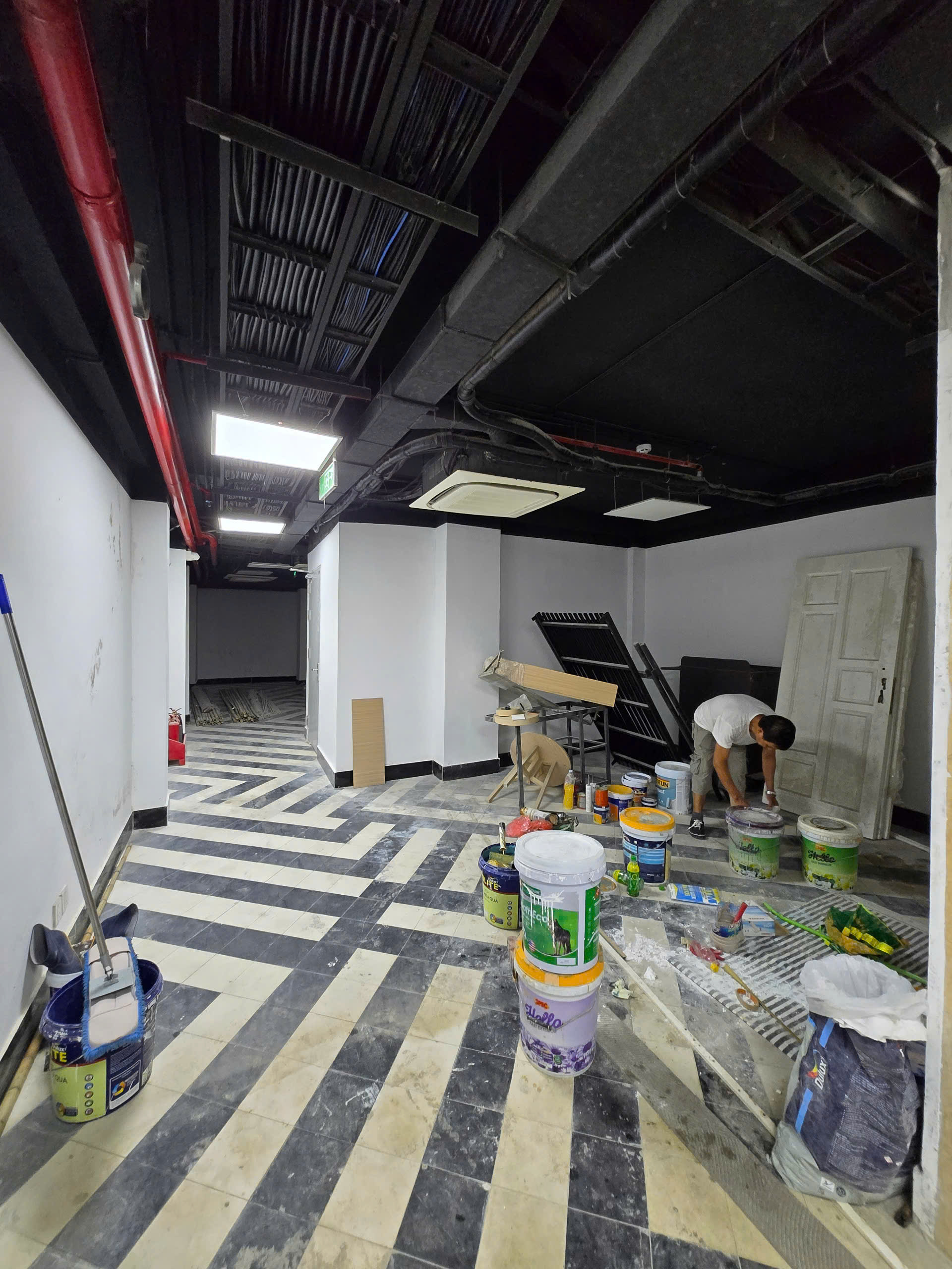 CHO THUÊ MẶT BẰNG TẦNG 1 + LỬNG – 170M²  - 130 BÀ TRIỆU – ĐỐI DIỆN VIỆN MẮT TW - Ảnh 3
