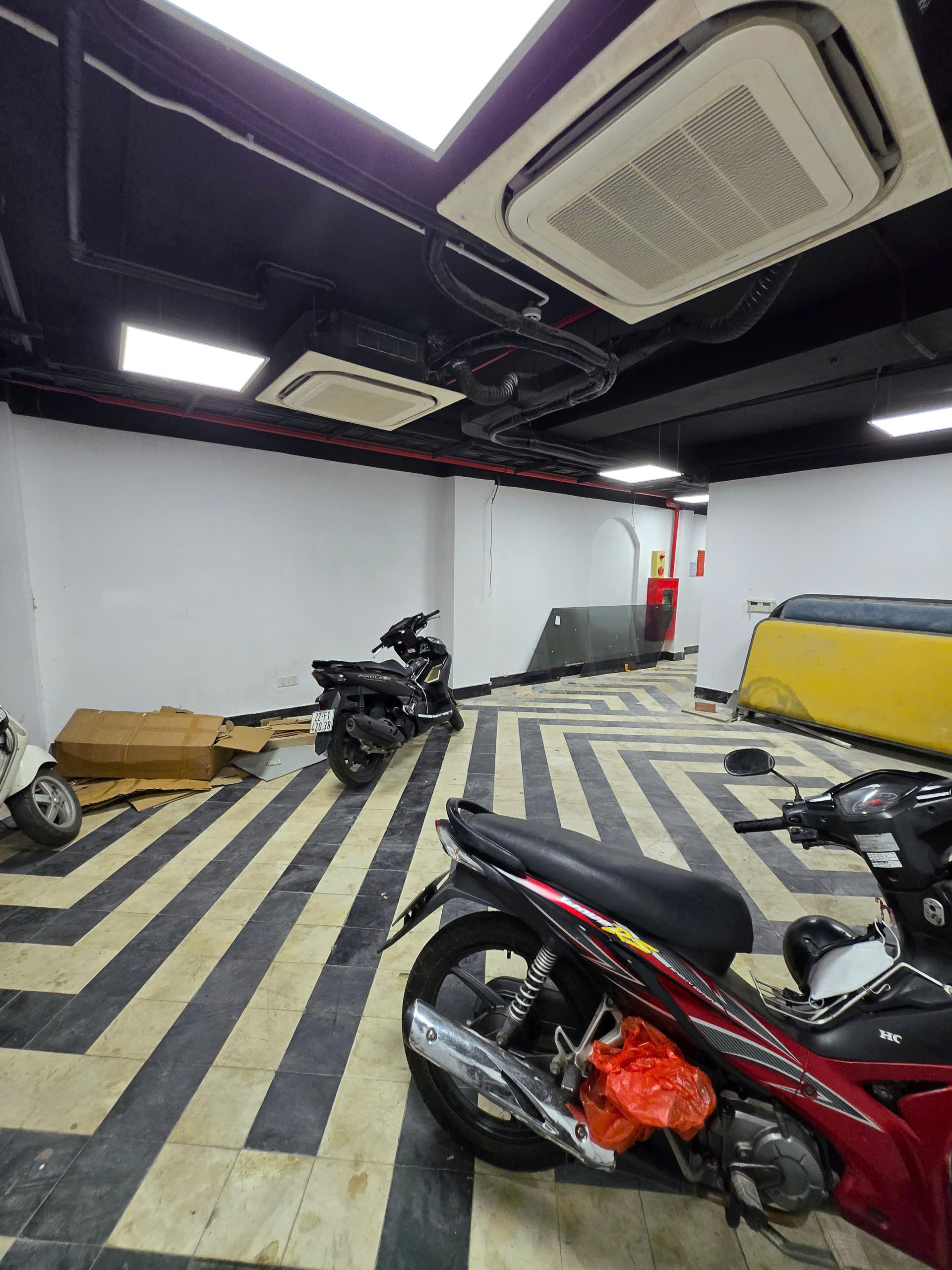 CHO THUÊ MẶT BẰNG TẦNG 1 + LỬNG – 170M²  - 130 BÀ TRIỆU – ĐỐI DIỆN VIỆN MẮT TW - Ảnh 2