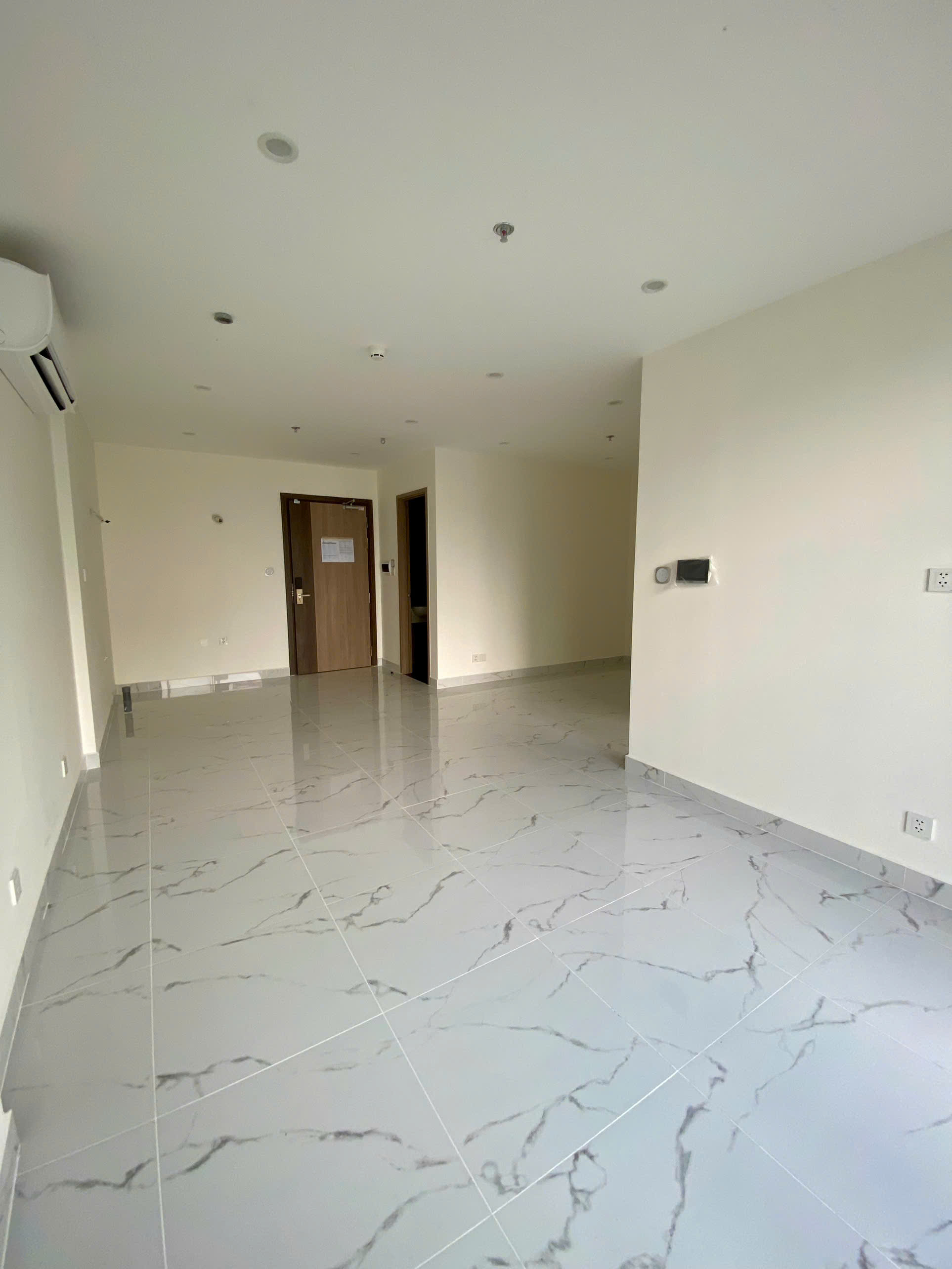 BÁN GẤP!!! căn 1pn+ GH, view hồ bơi và nội khu siêu đẹp, hướng ĐN cực thoáng mát, giá chỉ 2tỷ760 - Ảnh 3