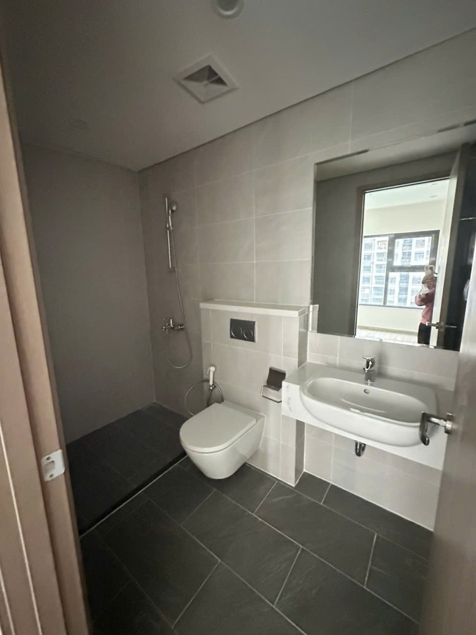 BÁN GẤP!!! căn 1pn+ GH, view hồ bơi và nội khu siêu đẹp, hướng ĐN cực thoáng mát, giá chỉ 2tỷ760 - Ảnh 4