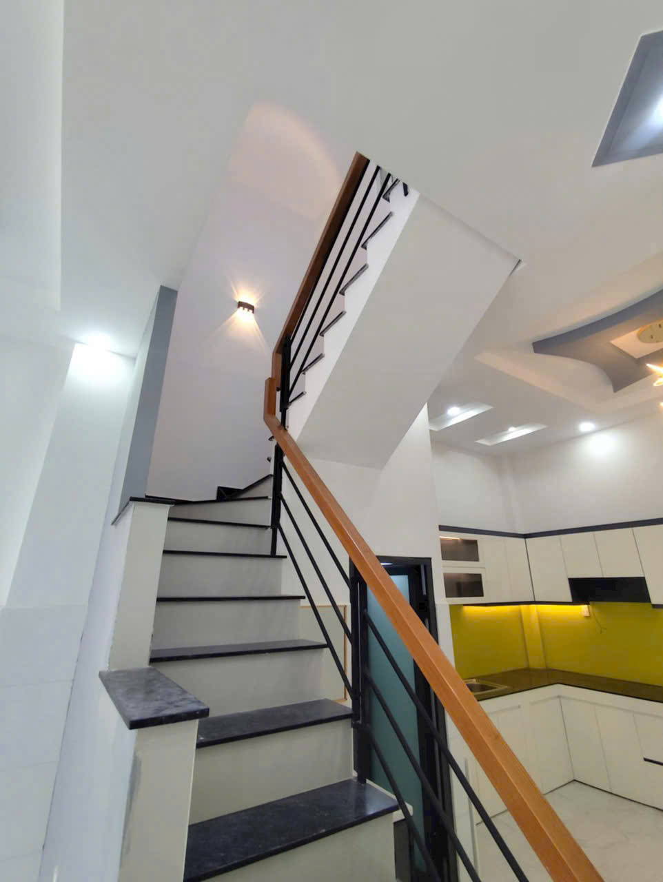 BÁN GẤP : Miếu Gò Xoài  GIÁ MỀM 5 tỷ Bình Tân Hồ Chí Minh -NHÀ 2 TẦNG - HXH - MỚI TINH - MUA VÀO Ở - Ảnh 4
