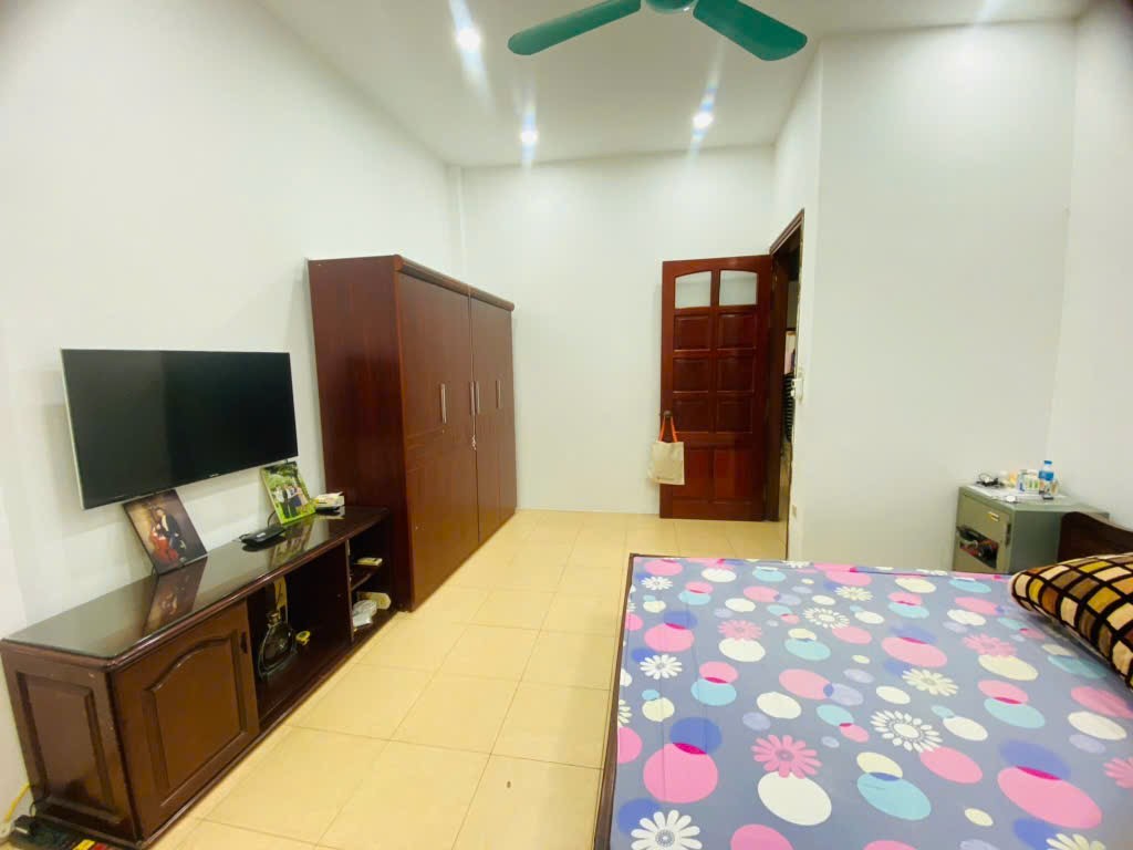 Bán nhà phân lô An Dương, ba tầng sáng đẹp, vào ở được ngay - Ảnh 3