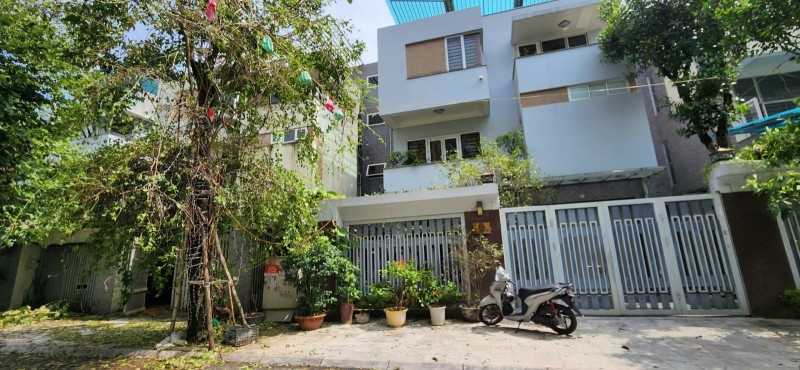 bán Biệt Thự KĐT Văn Phú, Hà Đông, 240m2 x mặt tiền 12m, giá đầu tư chỉ 150tr/m2 - Ảnh 1