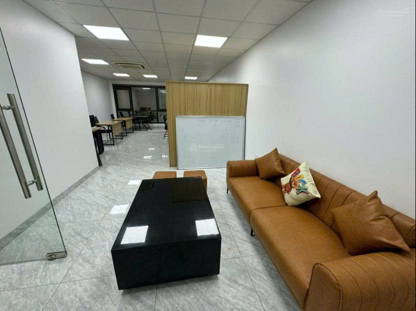 CHO THUÊ NHÀ  - 130m2 - T1 15tr- T2,3,4 10tr - MẶT PHỐ HOÀNG CẦU – GẦN NÚT GIAO XÃ ĐÀN, Ô CHỢ DỪA, - Ảnh 1