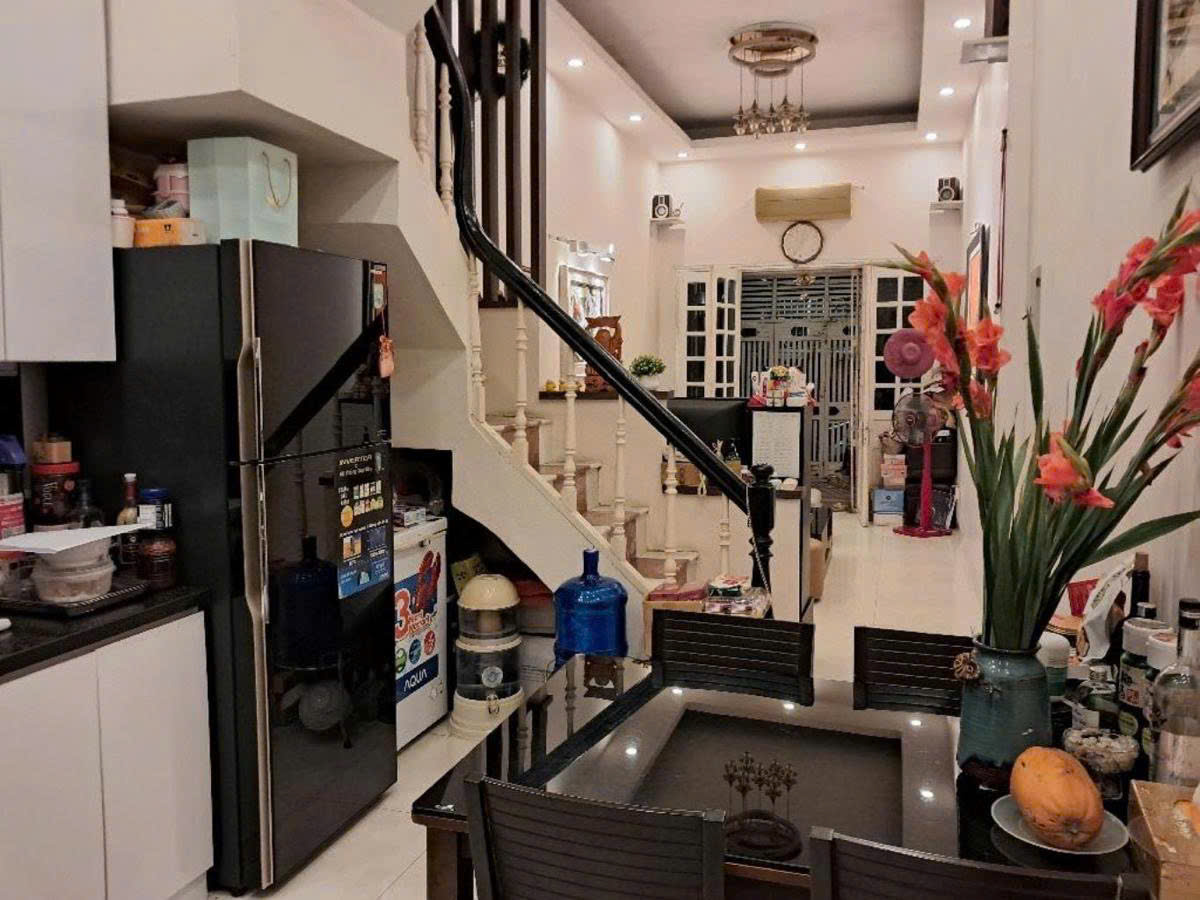 NHÀ ĐẸP THỔ QUAN TRUNG PHỤNG - NGÕ THOÁNG DT 42m2 4 tầng MT 3m Giá 9.7 tỷ - Ảnh 2