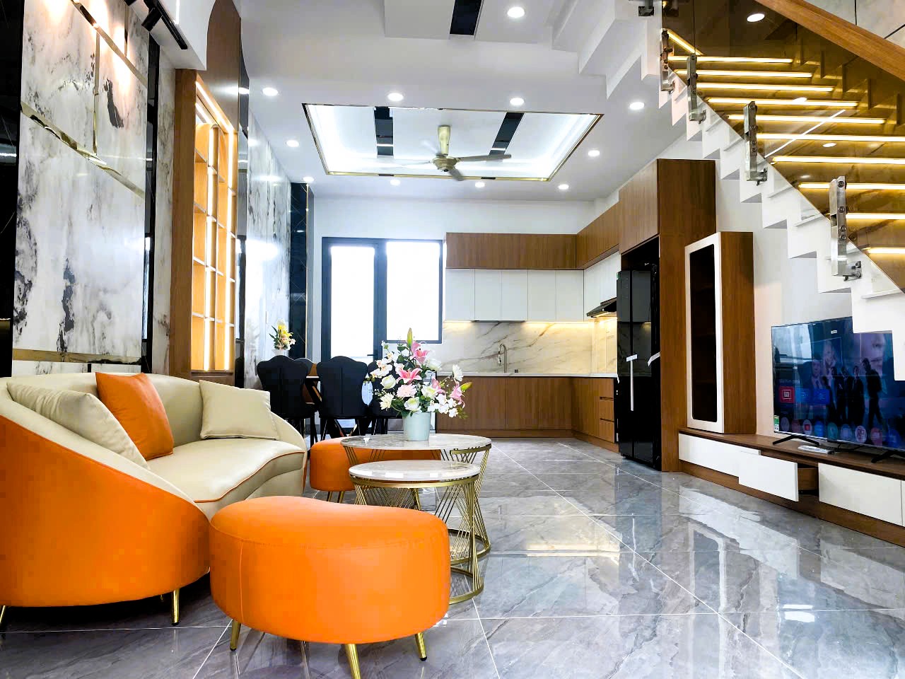 Bán nhà mới 4 tầng đường 24 Linh Đông, full nội thất cao cấp - Ảnh chính
