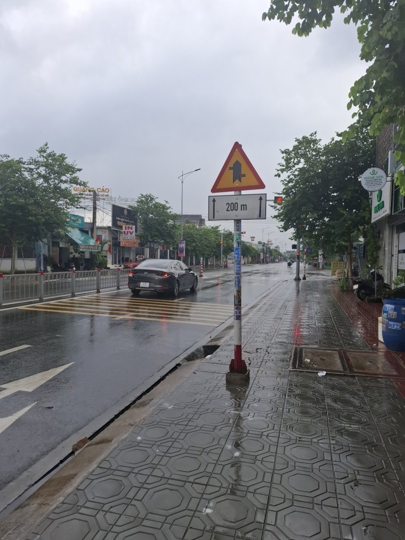 Bán đất Đông Hòa 100m2 ngang đẹp 6,3m,đường xe hơi,Sổ Hồng Riêng vuông vức - Ảnh 2