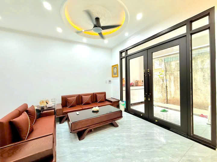 12.  Dòng tiền ổn định 40tr/ tháng, Tô Vĩnh Diện, Thanh Xuân. 43m2, 5 tầng, giá 13,5 tỷ. Ô tô tránh - Ảnh 1